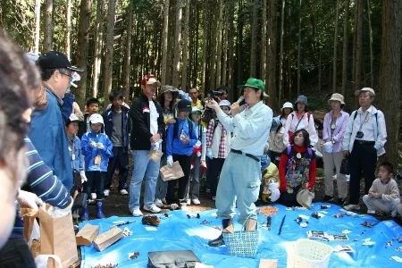 自然探訪ときのこ狩り の公式案内に掲載された参考写真