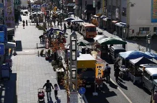 安城まちなかホコ天きーぼー市の公式案内に掲載された写真