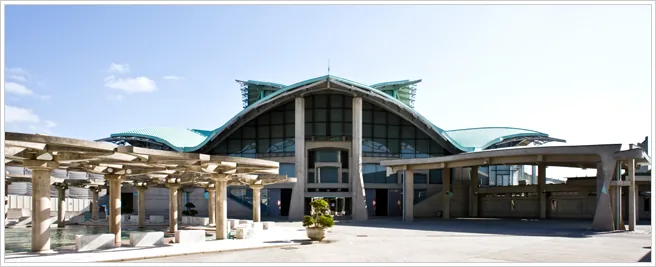 沖縄ミネラルマルシェの会場となる沖縄コンベンションセンター展示棟