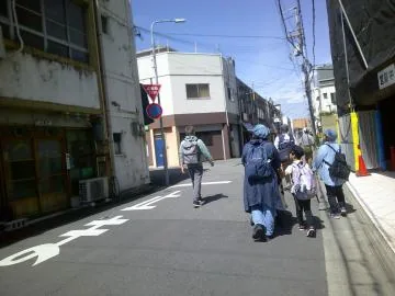 今回のモノレール橋脚ツアー案内に掲載された、前回開催の参考写真