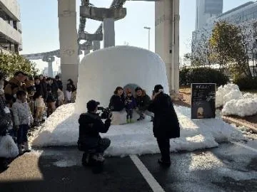 今回の横手の雪まつりin姫路城の案内に掲載されているかまくらの紹介写真