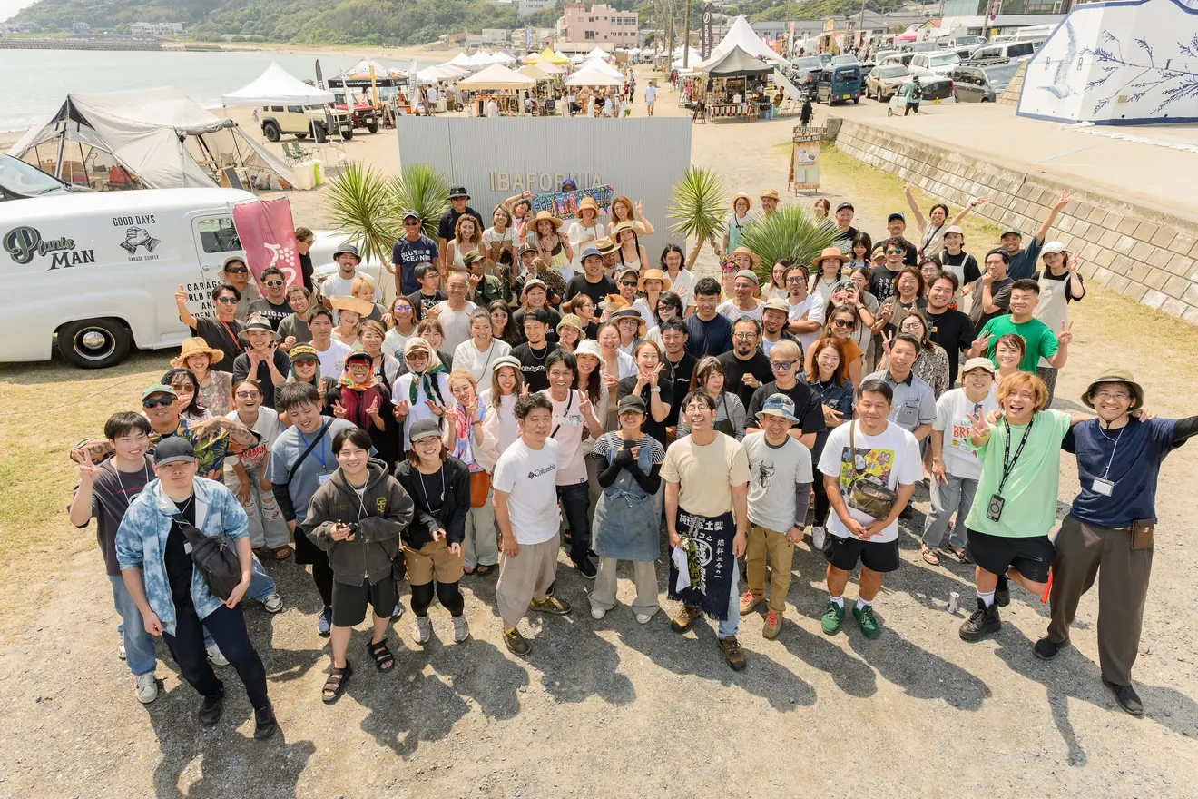 イバフォルニアマーケット2026夏の出店と参加者（主催者掲載の参考写真）