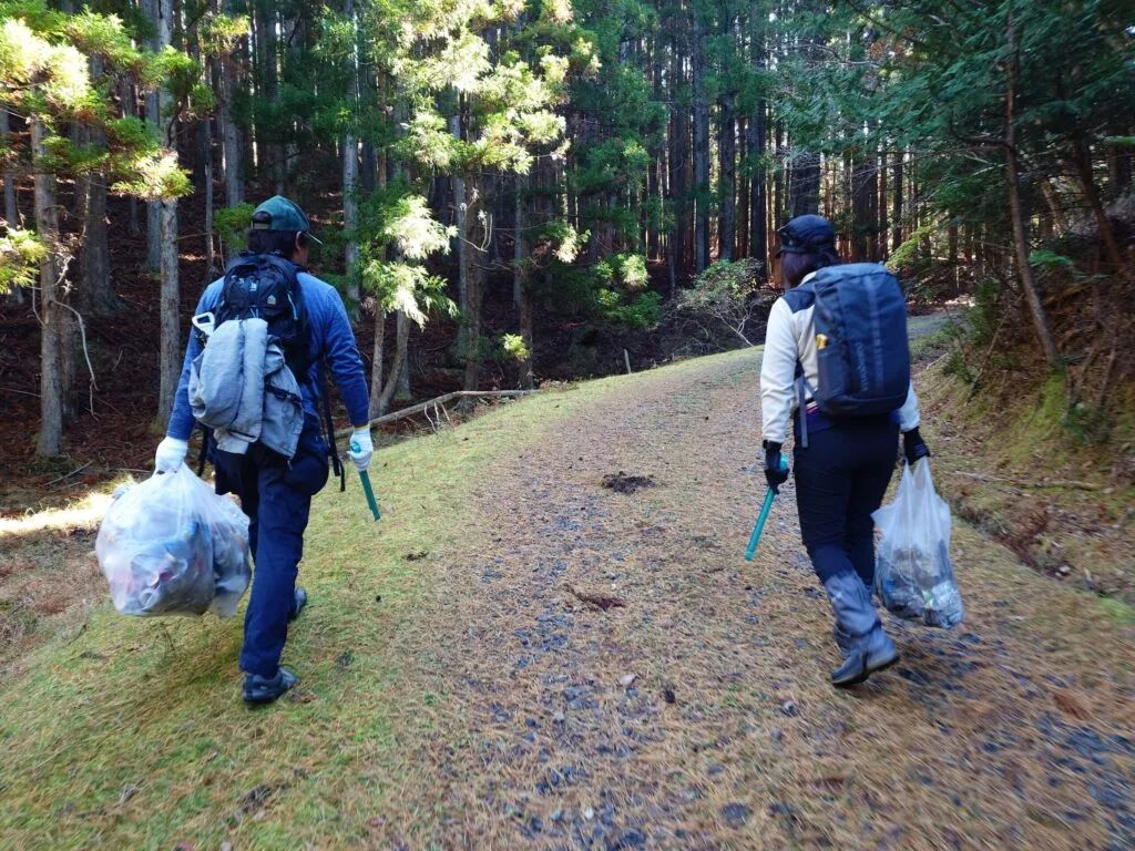今回のクリーンハイク公式案内に掲載された過去のトレイル散策写真