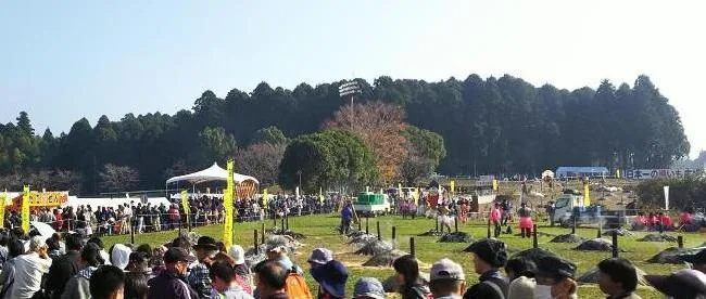 香取市掲載の栗源のふるさといも祭、焼きいも広場の様子
