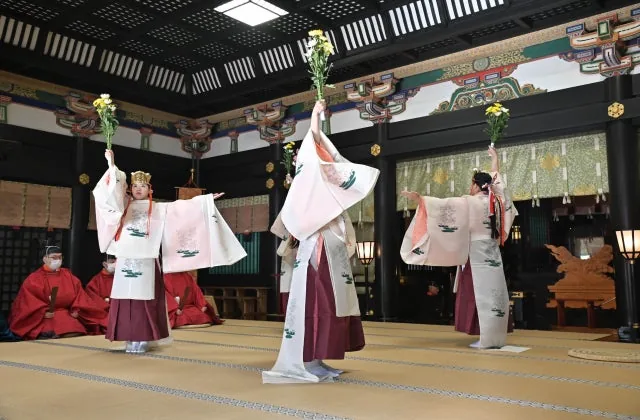 新嘗祭の公式案内に掲載された写真
