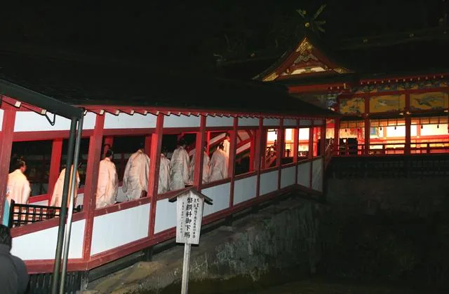 霧島神宮 除夜祭の公式案内に掲載された写真