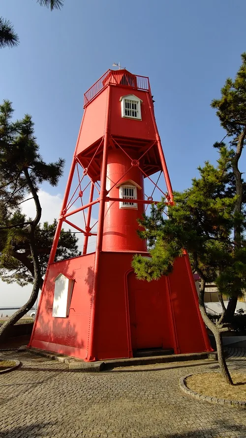 旧和田岬灯台の外観写真