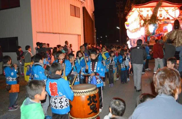 たいまつ祭りの公式案内に掲載された写真