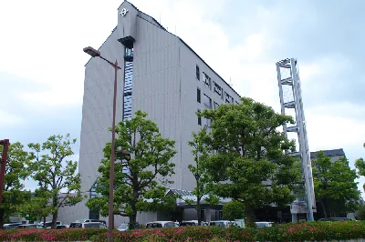 宗鑑忌俳句大会の会場・草津市役所の外観