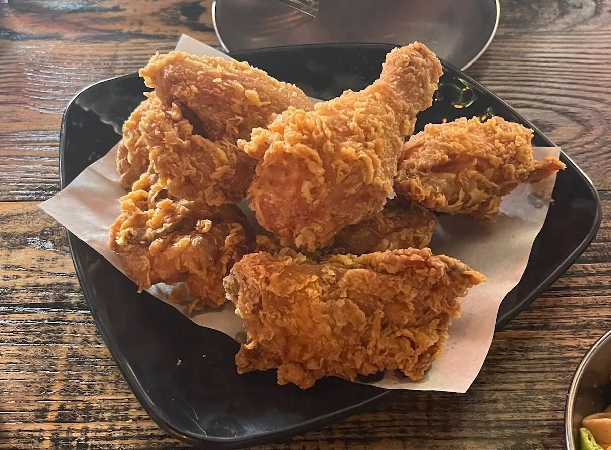 韓国料理「韓国チキン・キムパ・チキンム」の今回の主催告知に使われた料理・作品の参考画像