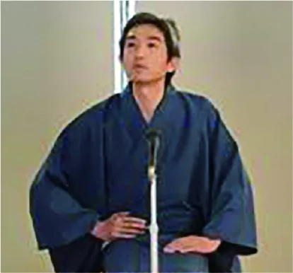 当年の寄席案内に掲載されている、着物姿で高座に上がる出演者の参考写真