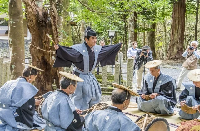 からす田楽の公式案内に掲載された写真