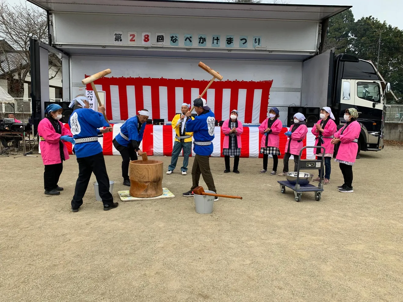なべかけまつり2026公式案内に掲載された紹介写真(過去開催・イメージを含む)