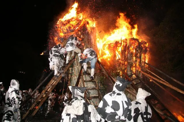 鳥羽の火祭りの公式案内に掲載された写真