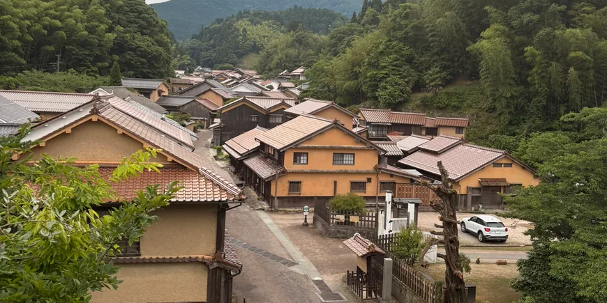 「生きた町」を歩く、対話の旅の今回の公式案内に掲載された参考画像
