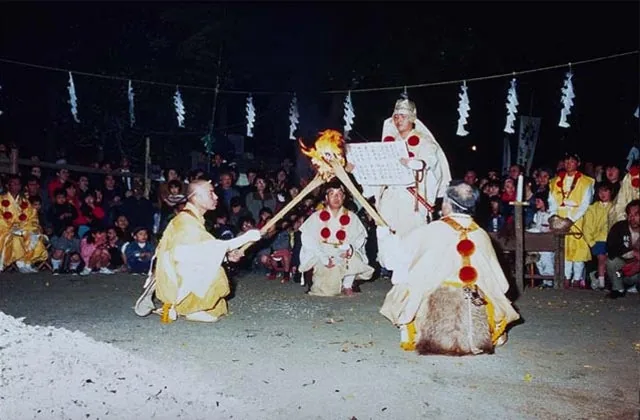 秋葉山火防祭の公式案内に掲載された写真