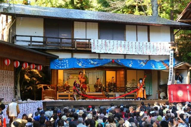 大鹿歌舞伎秋の定期公演の公式案内に掲載された写真