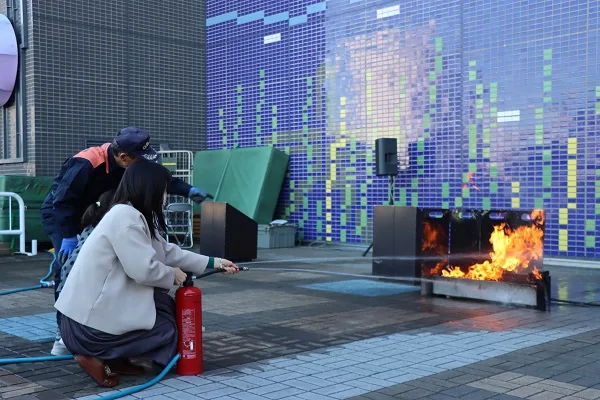 今回の大阪市消防局公式告知に参考掲載された消火体験の写真