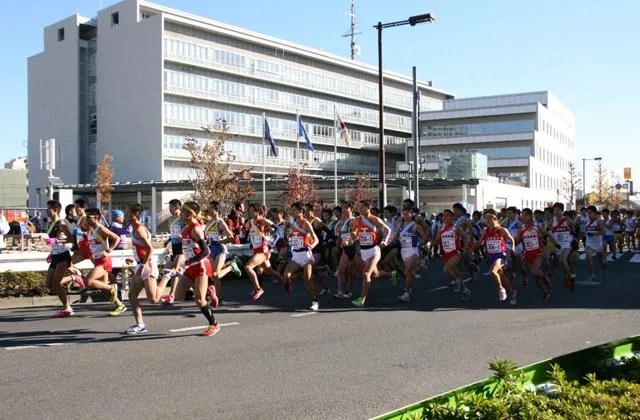 第88回奥多摩渓谷駅伝競走大会の公式案内に掲載された写真