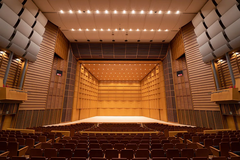 第18回 ハッピーダンスフェスティバル2026の会場・希望ホール（酒田市民会館）大ホール（公式参考写真）