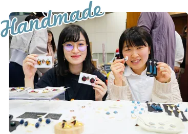 札幌ハンドメイドマルシェの手作り作品ブースのイメージ