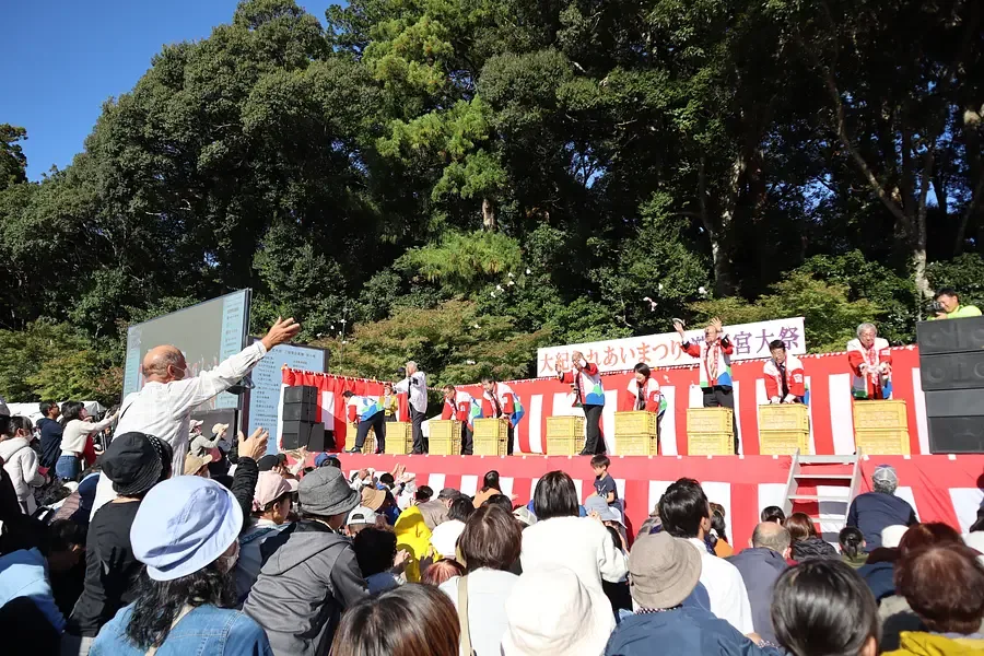 大紀ふれあいまつりの今回案内に掲載された過去の開催風景