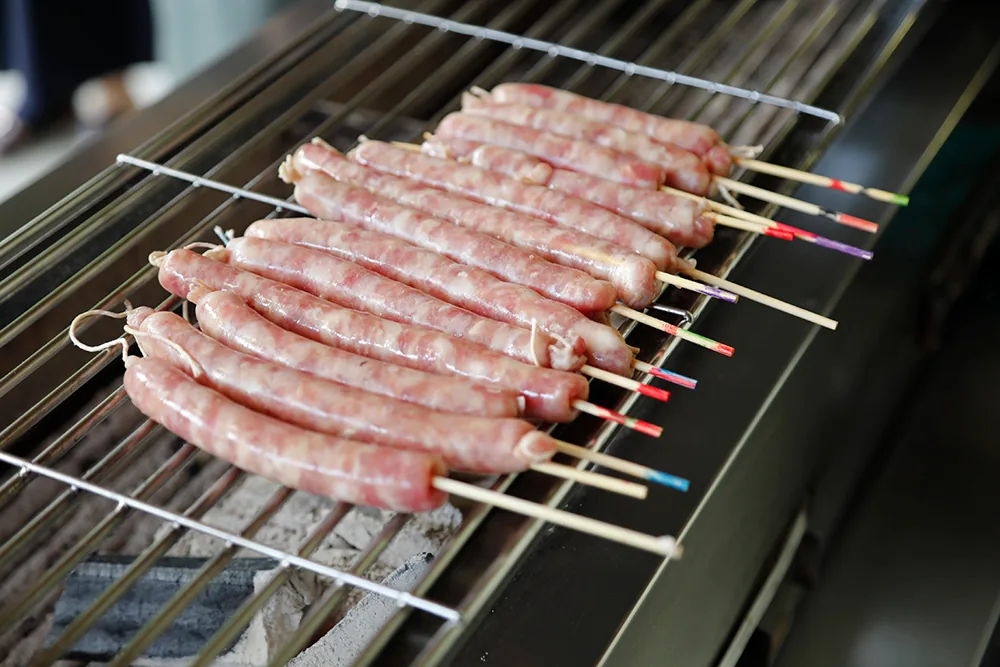 今回の食の学校「ZiZi工房のソーセージ作り」の公式案内に掲載された参考写真
