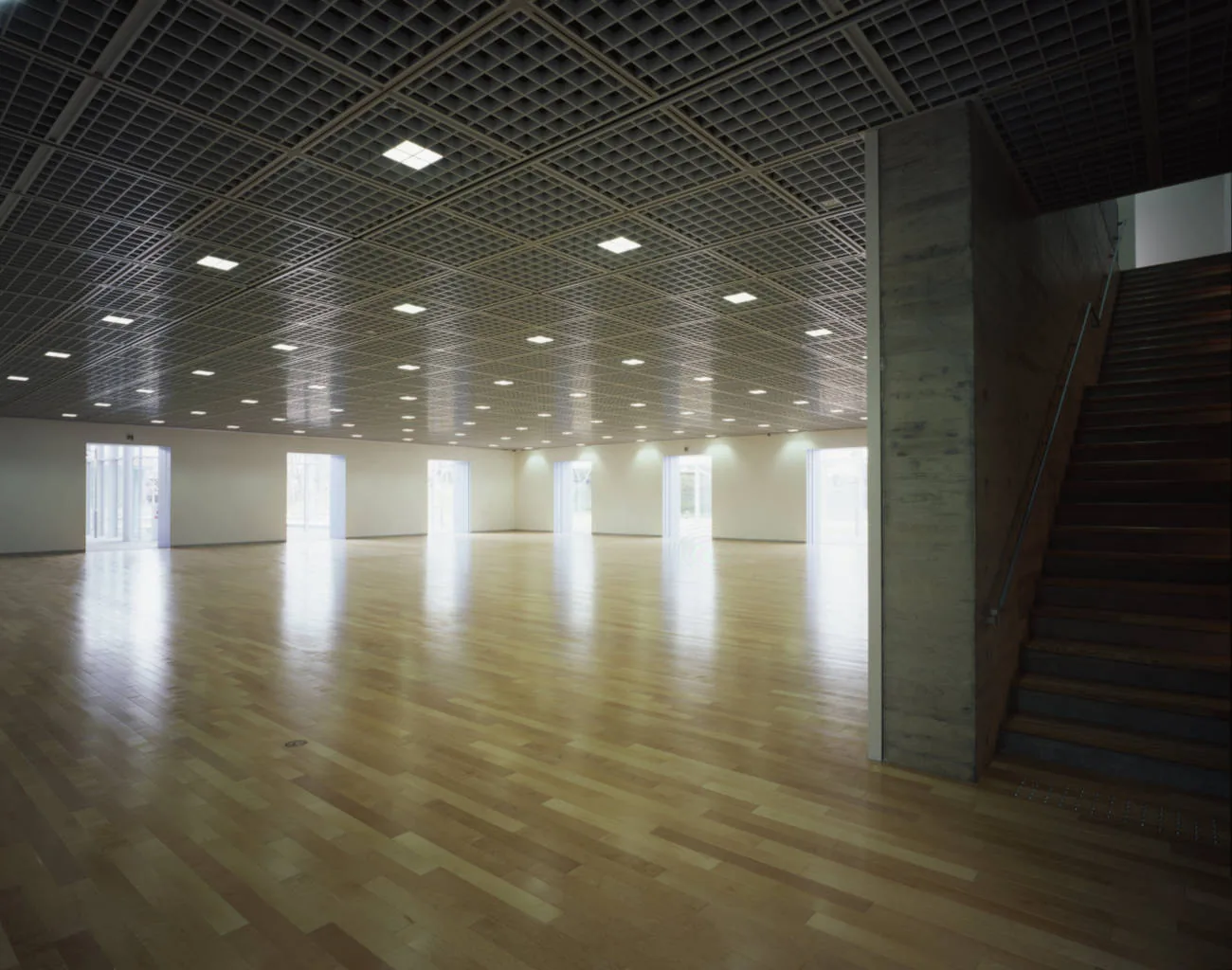 第78回 荘内書道展覧会の会場・鶴岡アートフォーラム館内（公式参考写真）